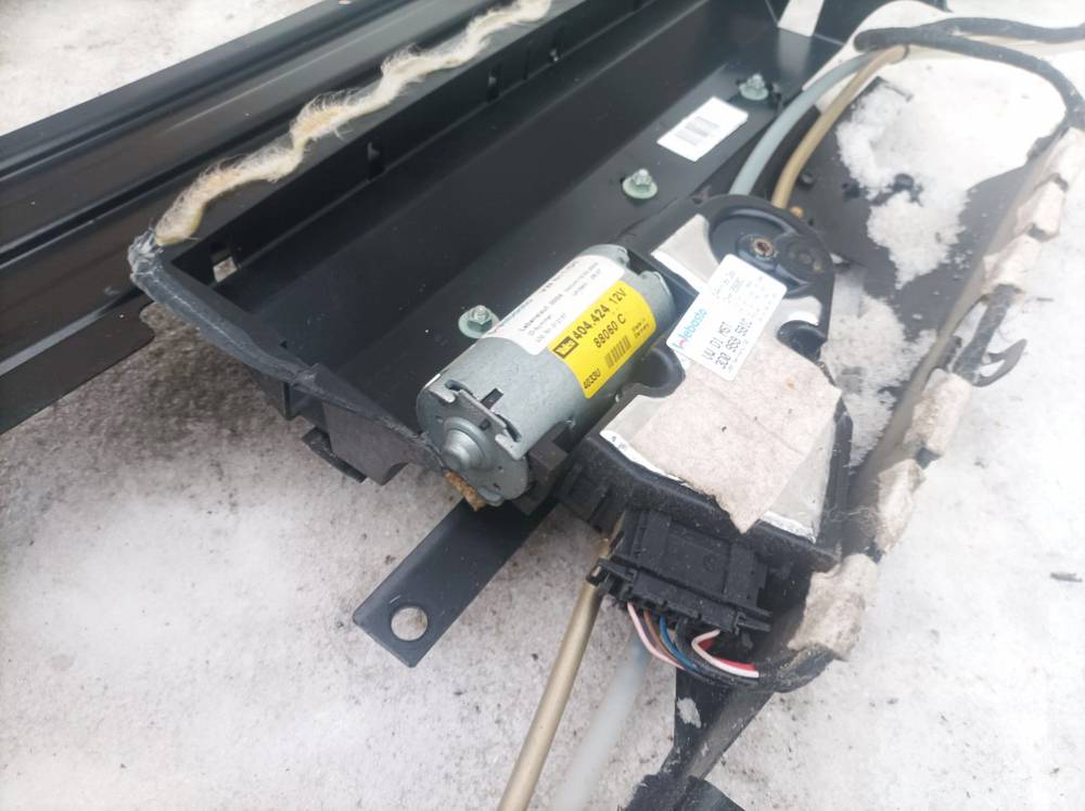 404.424 Volkswagen Phaeton 2003 Sunroof Motor - Thumbnail 2