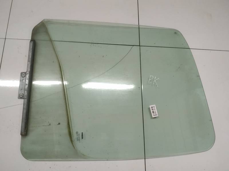 AS2 Iveco Daily 2007 LUNA DELANTERA IZQUIERDA, Luna de la puerta delantera - FRENTE IZQUIERDO