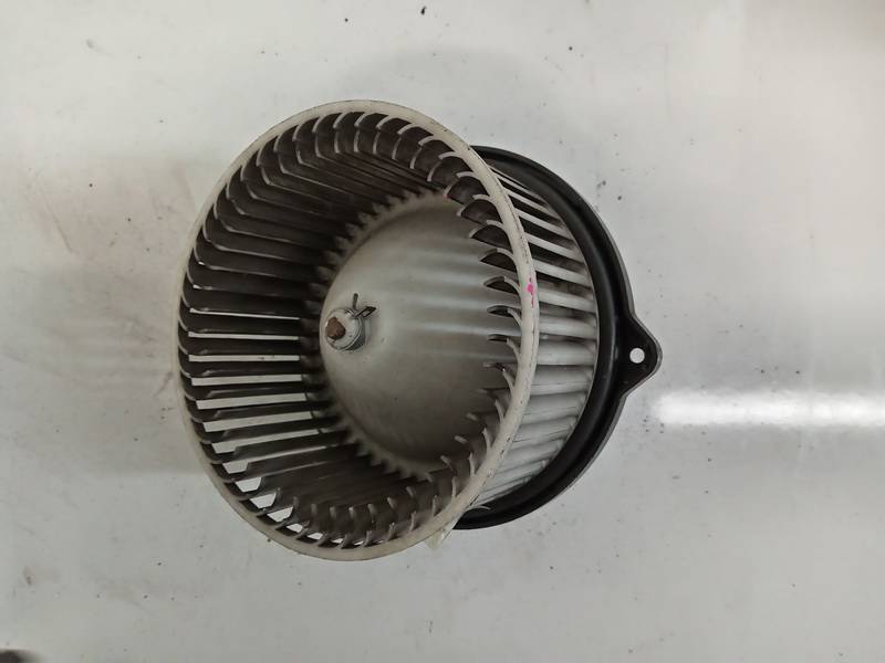 GJ6BA02 Mazda 6 2003 Salona ventilators