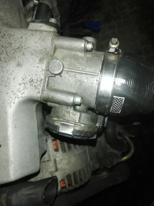 06B133062M Audi A4 2006 Droseline sklende