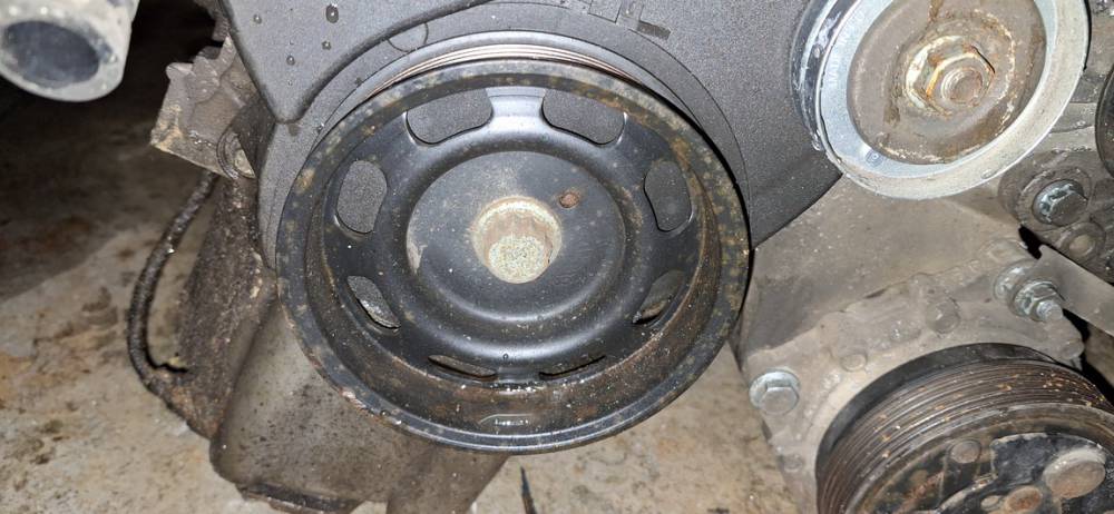 036105255C Volkswagen Golf 2000 Crankshaft Belt Pulley