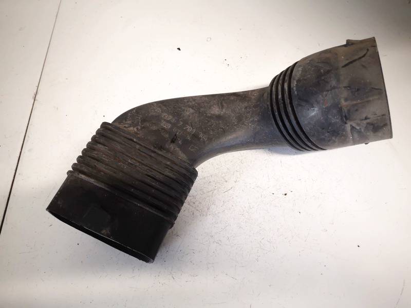 13717791144 BMW X5 2004 Douille Filtre à Air Aspiration - Thumbnail 2