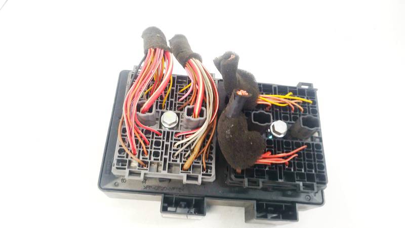 96821082 Chevrolet Captiva 2007 CAJA RELES - FUSIBLES