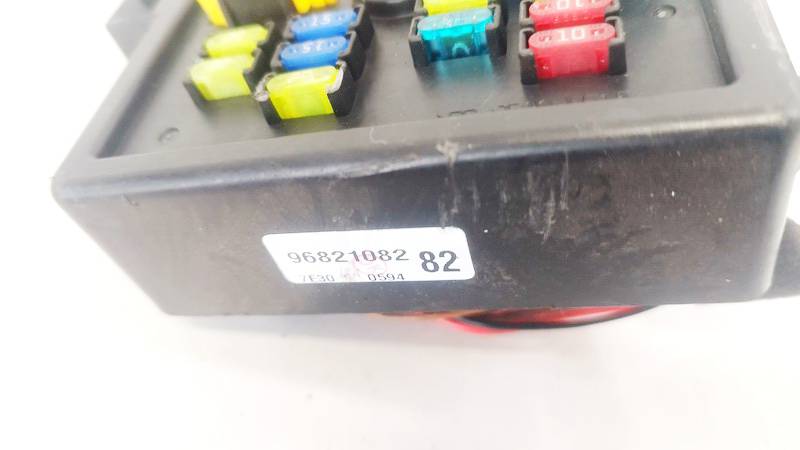 96821082 Chevrolet Captiva 2007 CAJA RELES -  FUSIBLES - Thumbnail 3