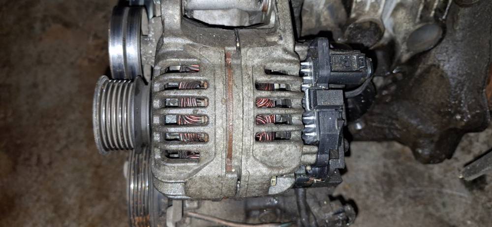 028903028D Volkswagen Golf 2000 Alternator