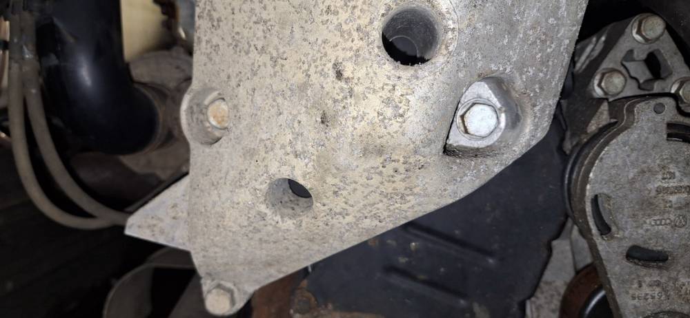 Skoda Roomster 2008 Variklio kronsteinas ir Greiciu dezes kronsteinas - Thumbnail 3