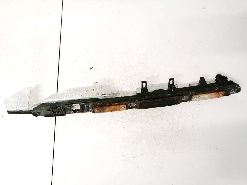 385827297 Skoda Superb 2005 Takaluukun ulkoinen viimeistely (rekisterikilven valaistus) - TAKANA