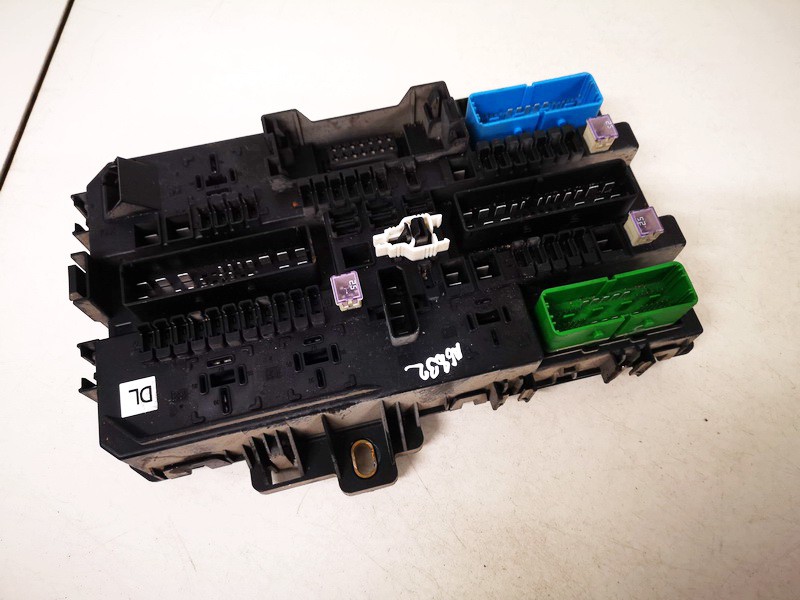 13180775DL Opel Astra 2005 Fuse box
