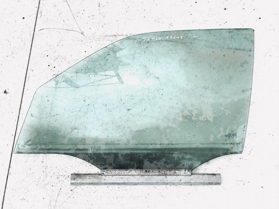 Mercedes-Benz C-CLASS 1995 Door-Drop Glass - FRONT LEFT