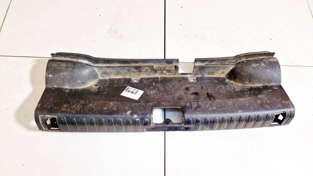 514771233359 BMW 1-Series 2007 Metal Boot Lip Cover