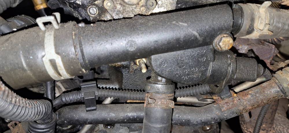 038121132D Skoda Roomster 2008 Termostato korpusas