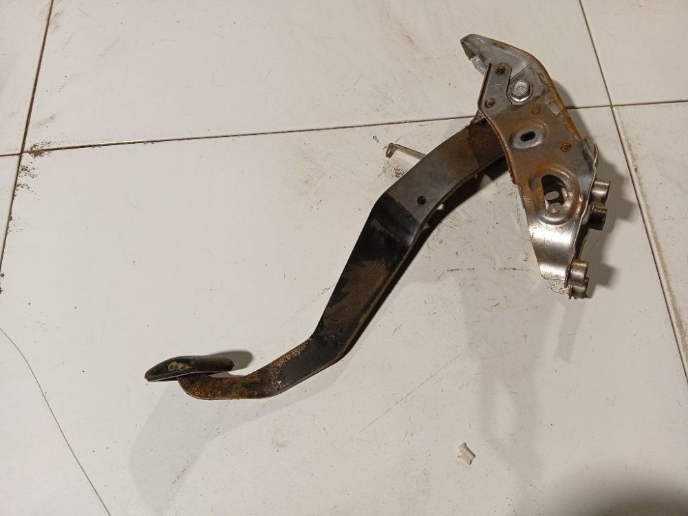 Toyota Auris 2007 Pedał hamulca - Thumbnail 2