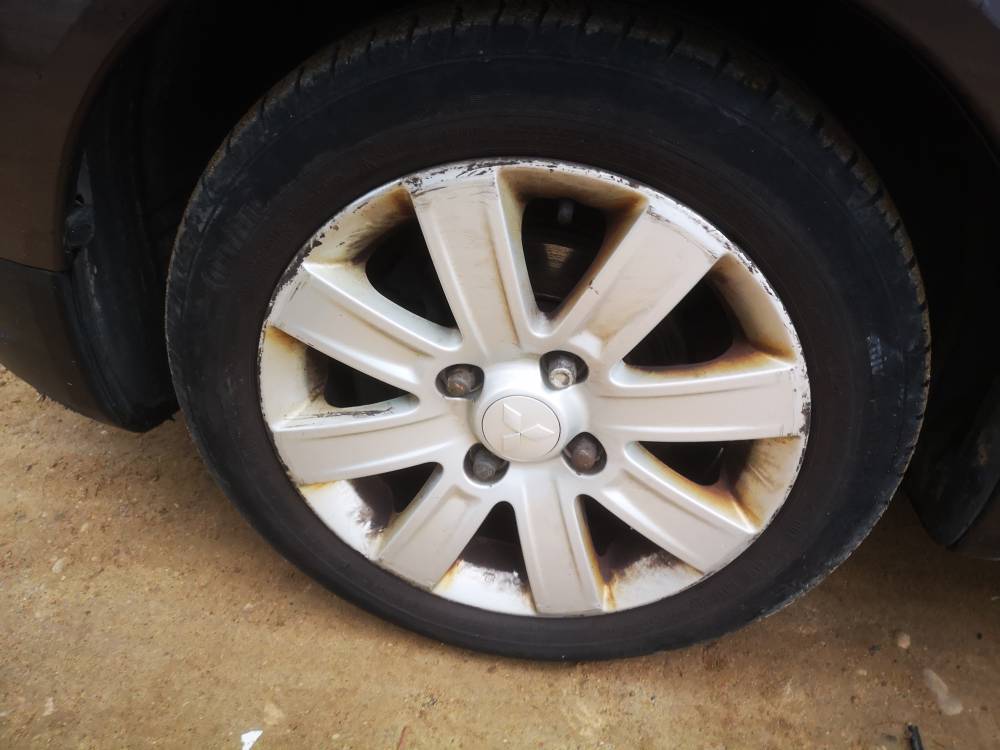 4X114.3 Mitsubishi Colt 2011 Räder-Kit R15 - Thumbnail 4