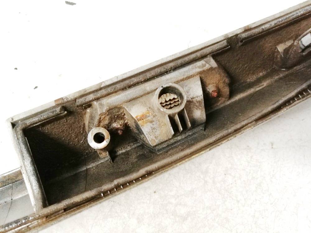 E10022914 Skoda Octavia 2003 Oświetlenie tablicy rejestracyjnej - TYLNE - Thumbnail 2