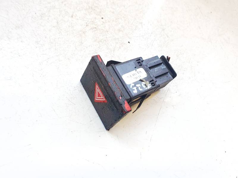 7L6953235 Volkswagen Touareg 2004 Hazard switch