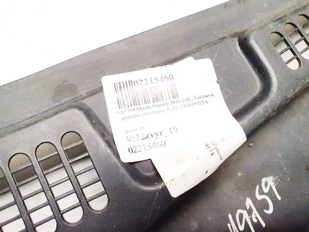 3T0819415A Skoda Superb 2011 Wiper Muolding - FRONT - Thumbnail 2