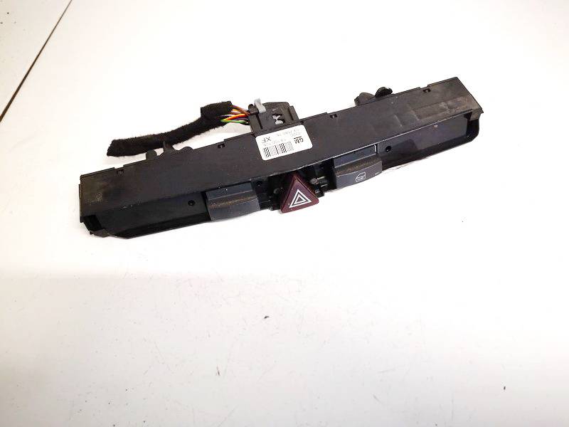 13100105 Opel Astra 2005 Hazard switch