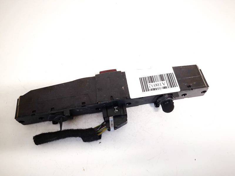 13100105 Opel Astra 2005 Hazard switch - Thumbnail 3