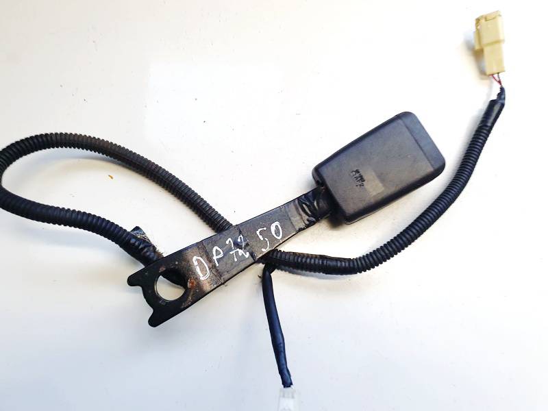 G3702 Toyota Avensis 2004 Zaczep pasa bezpieczeństwa - PRZEDNIE PRAWE