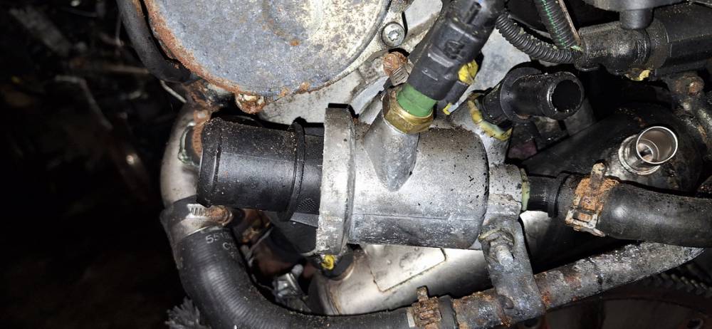 Opel Zafira 2005 Termostata korpuss