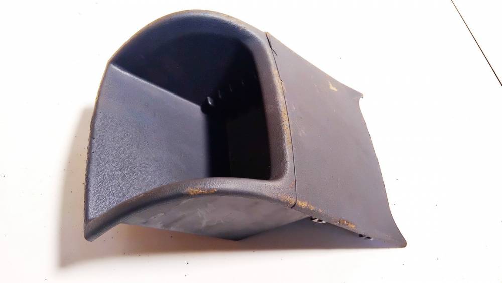 1P0863289A Seat Leon 2008 Schowek