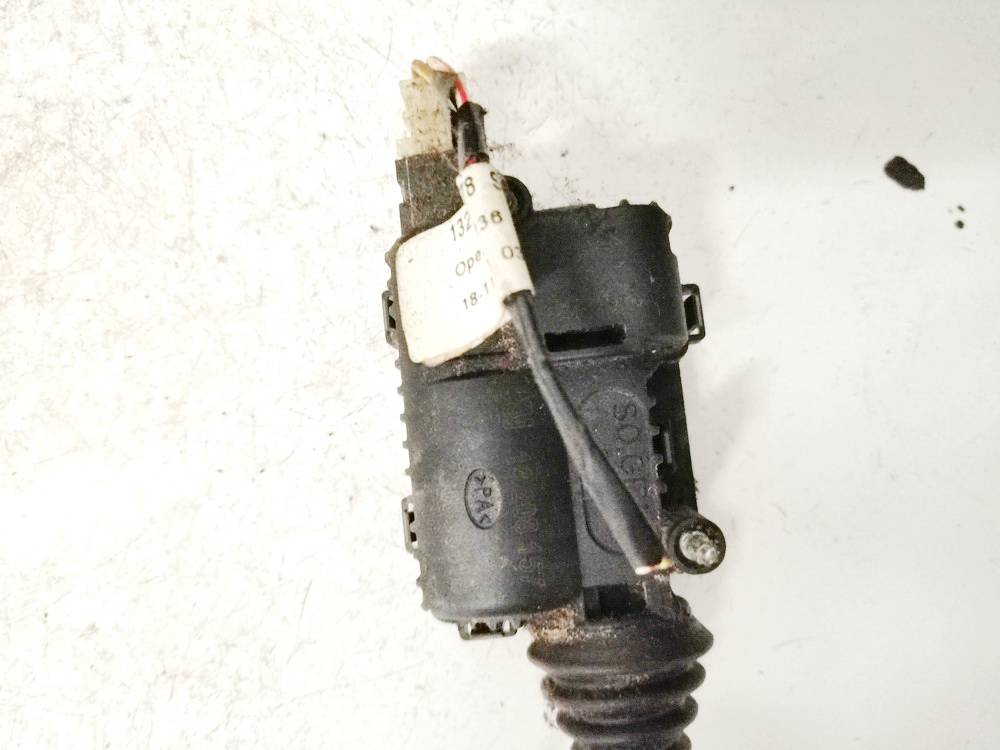 13208157 Opel Corsa 2009 Fuel Flap Motor - Thumbnail 3
