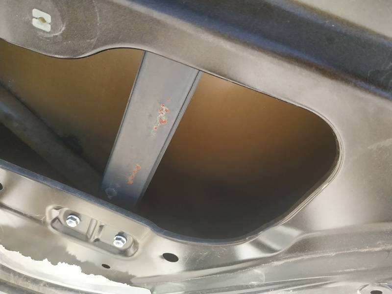 Chevrolet Captiva 2007 Durvju loga pacēlājs - AIZMUGURE PA LABI