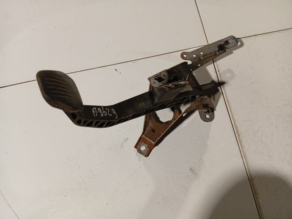 4N517B633EH Volvo V50 2005 Pedal work, Brake pedal, Pedal bracket, Clutch pedal - Thumbnail 2