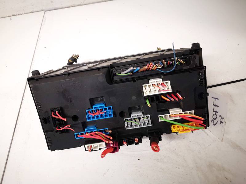 923442101 BMW 5-Series 2011 Fuse box - Thumbnail 3
