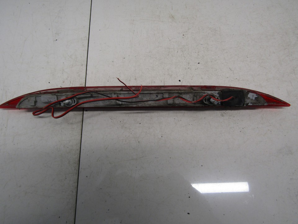 C23551580 C235 51 580,D46151580,P4433,K2442 Emergency Third Brake Light