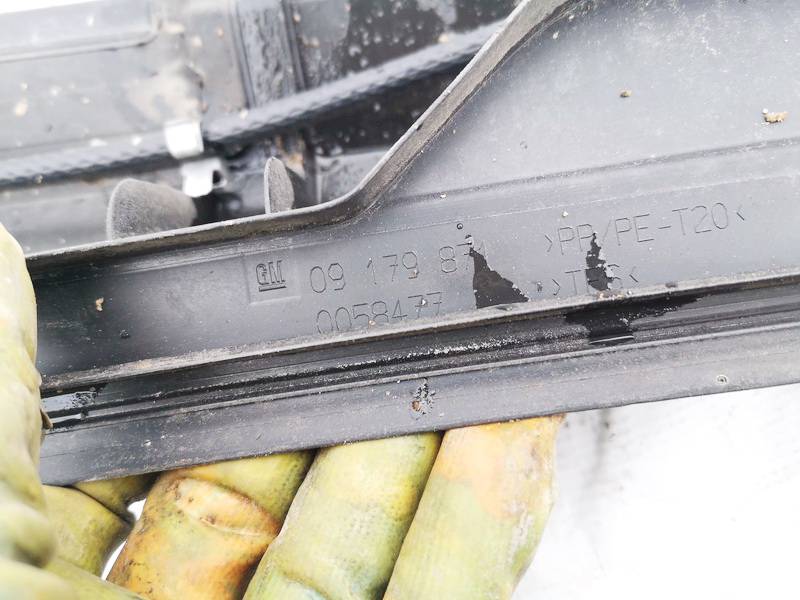 09179871 Opel Vectra 2005 Wiper Muolding - FRONT - Thumbnail 3