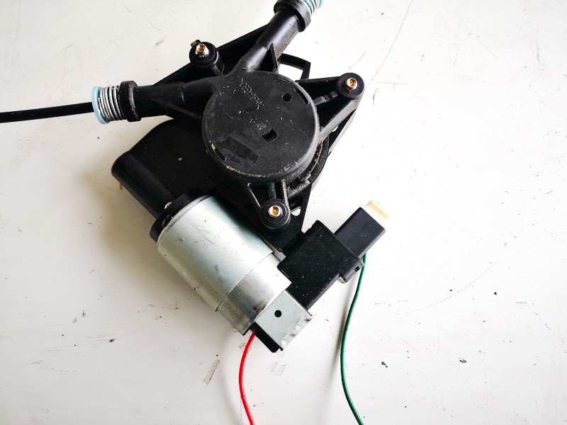 GJ6A5858X Mazda 6 2003 Window Motor - FRONT RIGHT