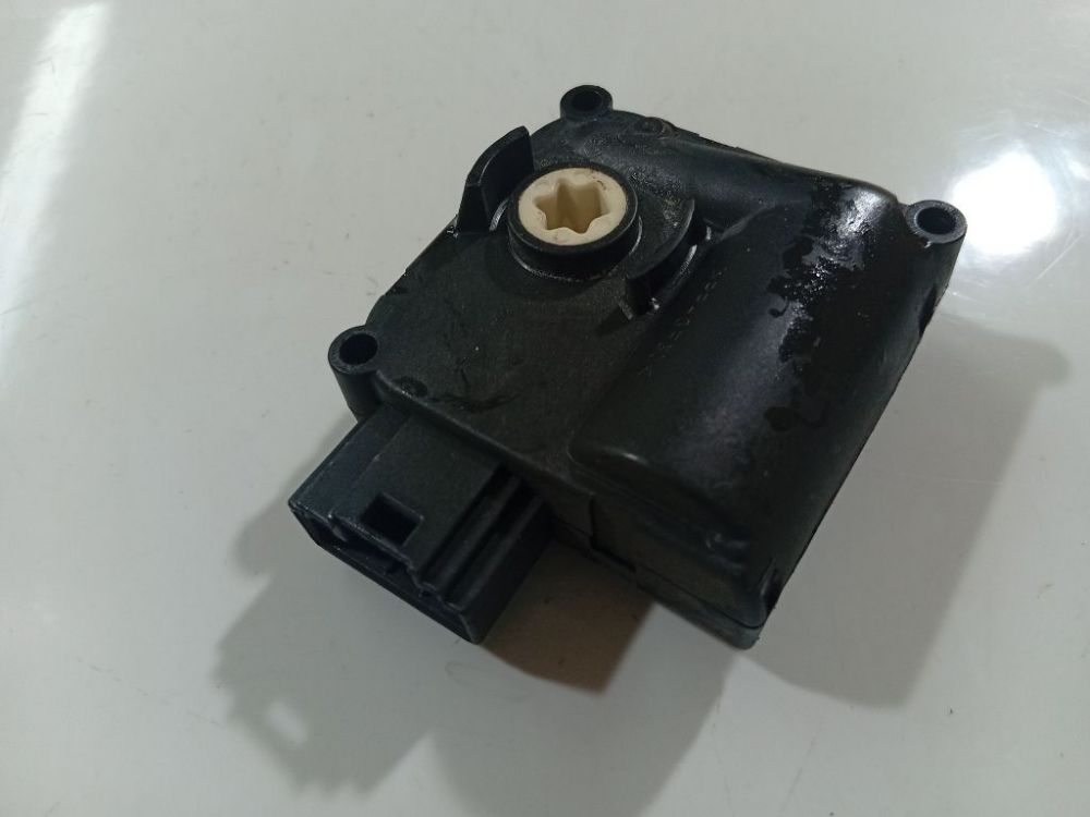 0132801359 Audi A6 2008 Lämmittimen läppämotor - Thumbnail 3