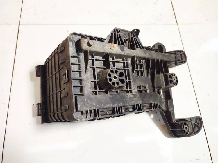 1K0915333C Volkswagen Golf 2007 Крепление АКБ (корпус-подставка) - Thumbnail 2