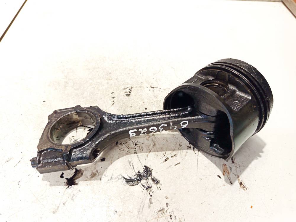Mercedes-Benz E-CLASS 1996 Piston and Conrod (Connecting rod)