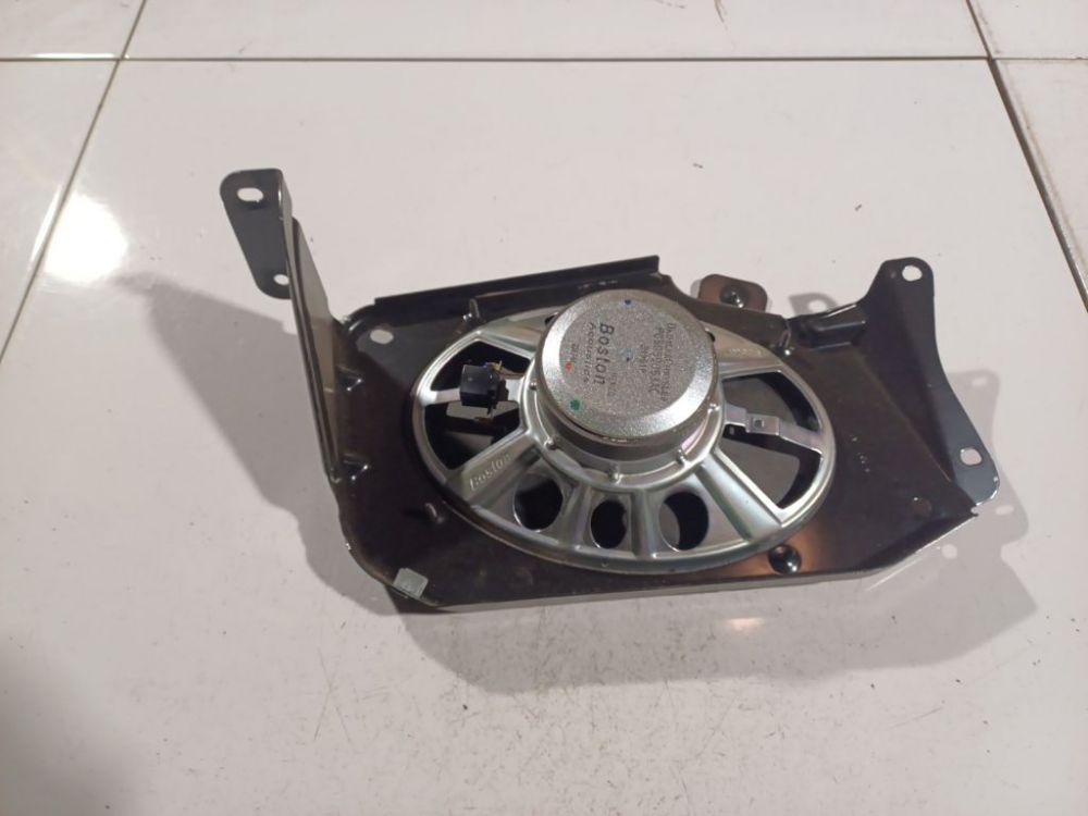 P05059063AC Chrysler 300C 2005 Speaker (audio) - Thumbnail 2