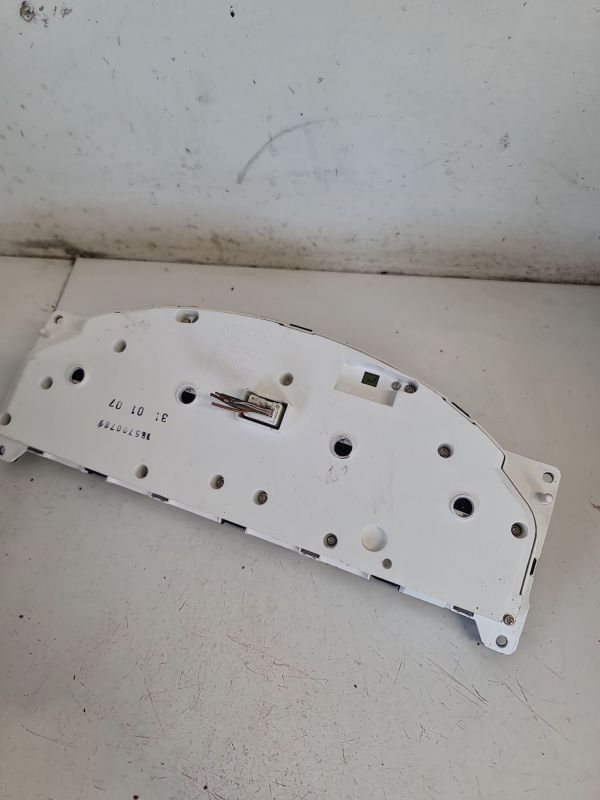 30746104 Volvo XC 90 2007 Speedometers - Cockpit - Speedo Clocks Instrument - Thumbnail 2