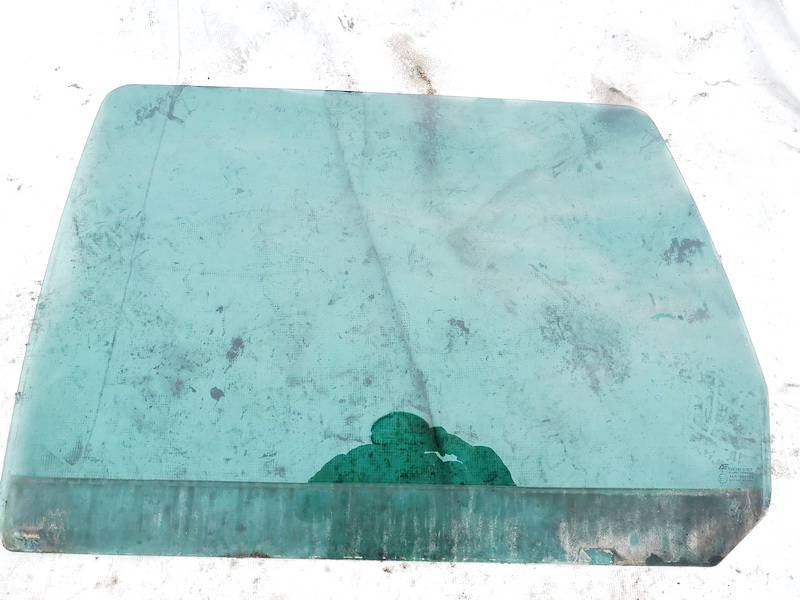 AS3 Ford Galaxy 2002 Durvju stikls - AIZMUGURE PA KREISI