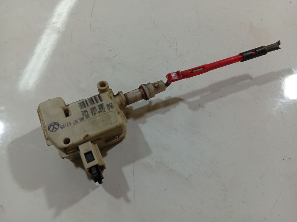 3B0810773 Volkswagen Passat 1997 Central locking motor