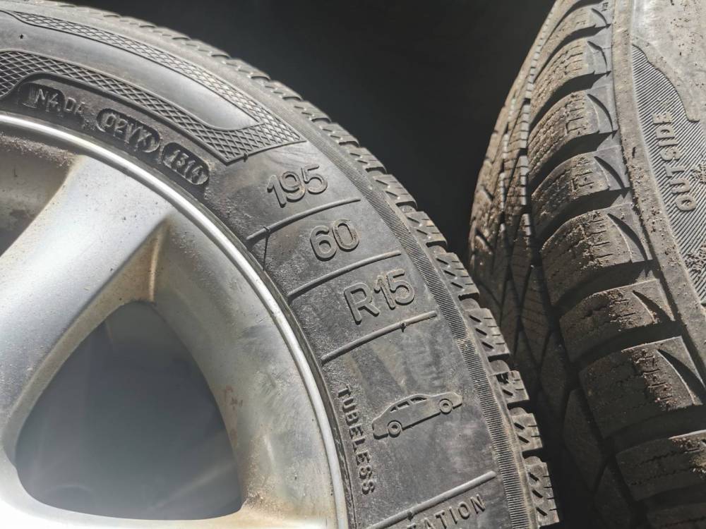 4X100 Toyota Corolla 2004 Komplet Kół Zimowych R15 - Thumbnail 6