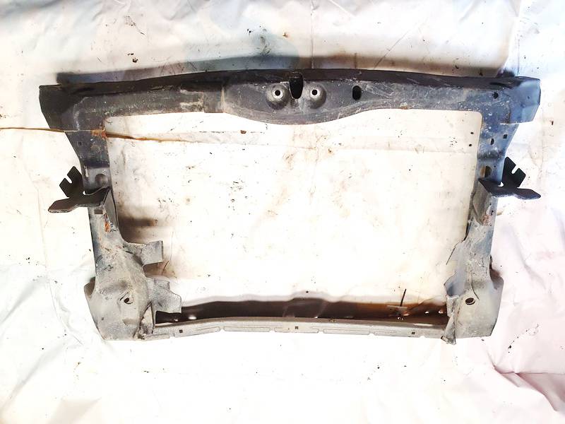 Skoda Octavia 2006 Obudowa telewizora - PRZEDNIE