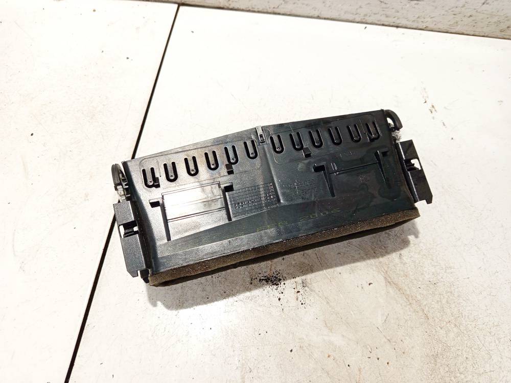 24465731 Opel Astra 2006 Dash Vent (Air Vent Grille)