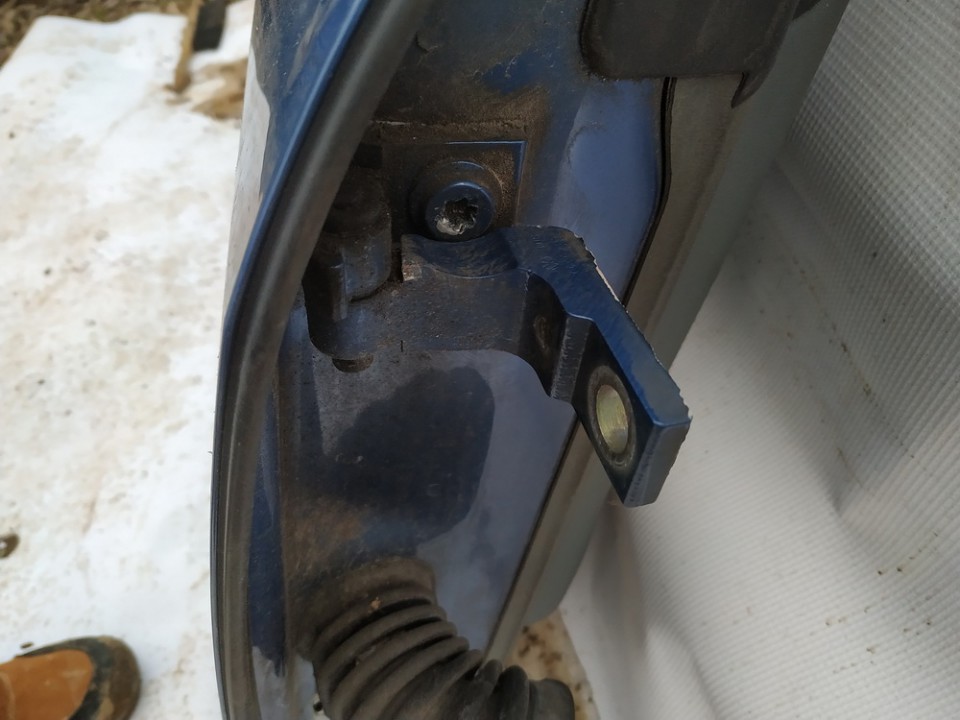 Audi TT 1999 Priekšējo durvju eņģe - PRIEKŠ