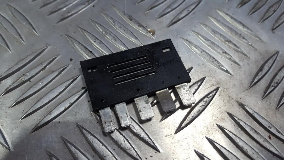 9442190A Volvo V70 2002 Rele