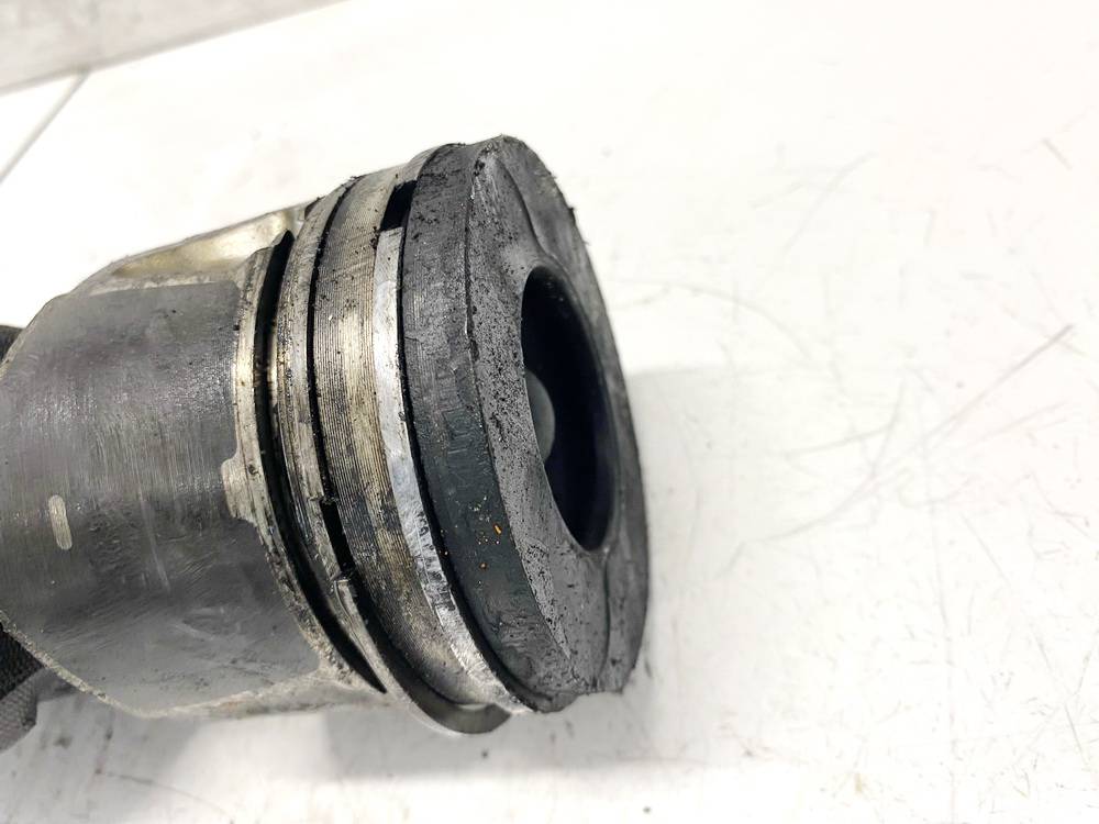 HS2RI Peugeot 407 2006 PISTON and arnaque-Bielle - Thumbnail 2