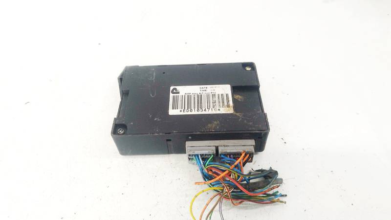 ED01034710 Nissan Primera 2002 Kiti kompiuteriai