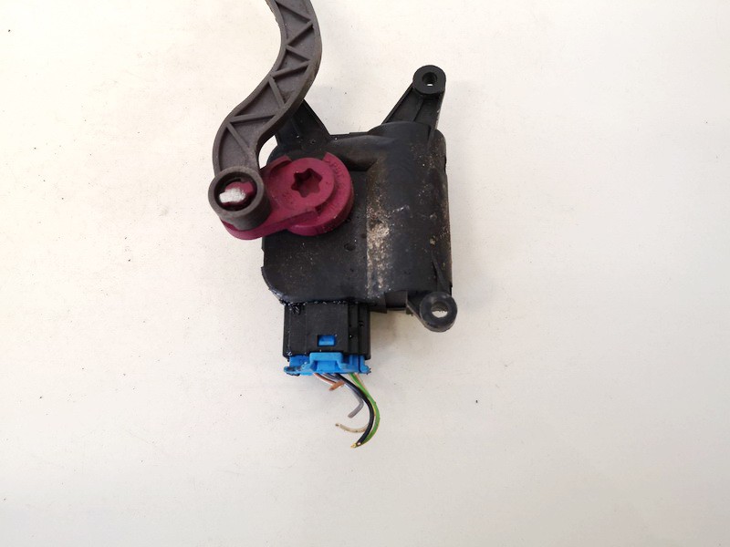 1K2907511E Volkswagen Passat 2006 Sildītāja vārsta motoriņš - Thumbnail 3