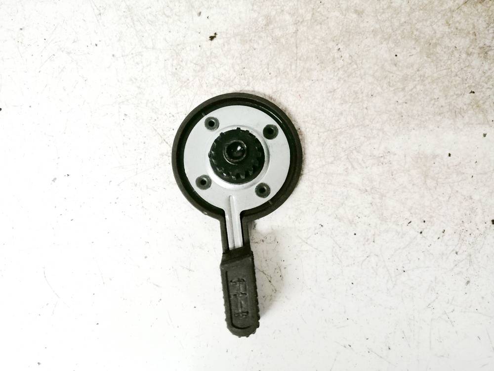 Opel Vectra 2004 Istuimen koristelokas - EDESSÄ VASEMMALLA - Thumbnail 2