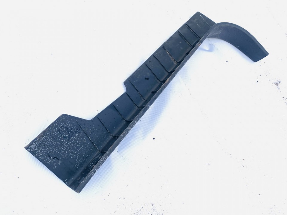 769B5JD000 Nissan Qashqai 2009 Wykończenie wnętrza (plastikowe elementy) - Thumbnail 2