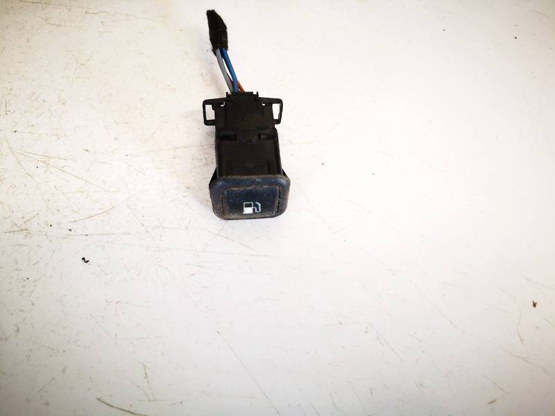 3B0959833A Volkswagen Golf 1999 Fuel Cap Switch (Gas Fuel Door Switch Button)